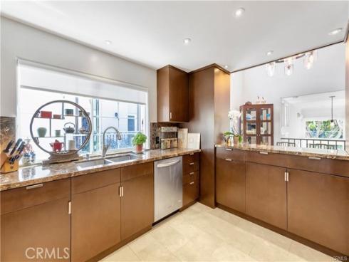 19361 Maidstone Lane, Huntington Beach, CA