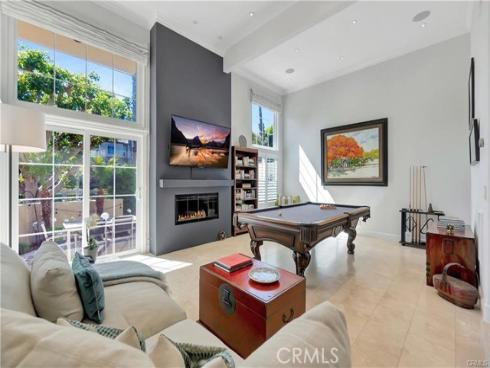 19361 Maidstone Lane, Huntington Beach, CA