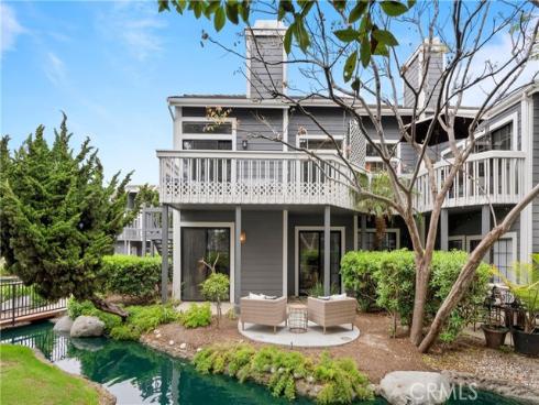 8161 Cape Hope CI104 Circle, Huntington Beach, CA