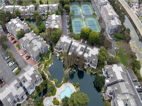 8161 Cape Hope CI104 Circle, Huntington Beach, CA