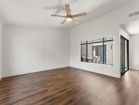 8566 Larkhall Cir 805C Circle, Huntington Beach, CA