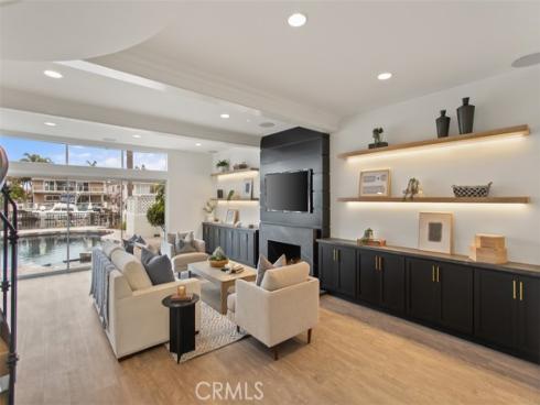 16201 Santa Barbara Lane, Huntington Beach, CA