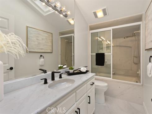 16201 Santa Barbara Lane, Huntington Beach, CA