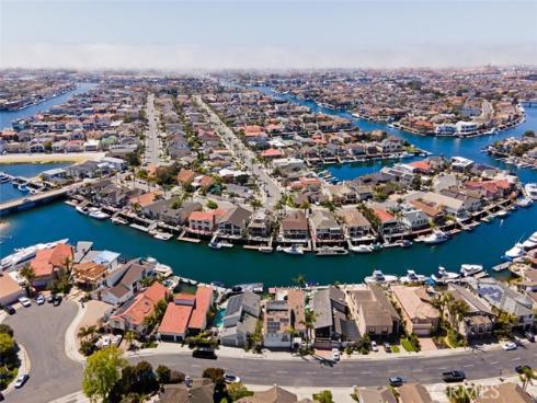 16201  Santa Barbara   Lane, Huntington Beach, CA