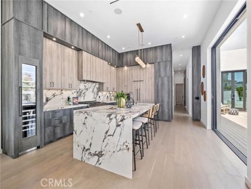 215 Lincoln Avenue, Huntington Beach, CA