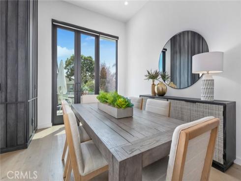 215 Lincoln Avenue, Huntington Beach, CA