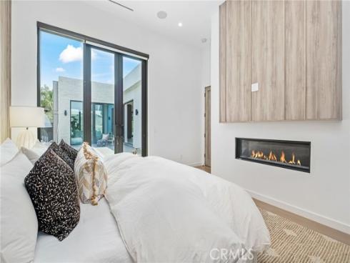 215 Lincoln Avenue, Huntington Beach, CA