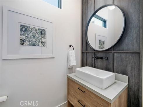 215 Lincoln Avenue, Huntington Beach, CA