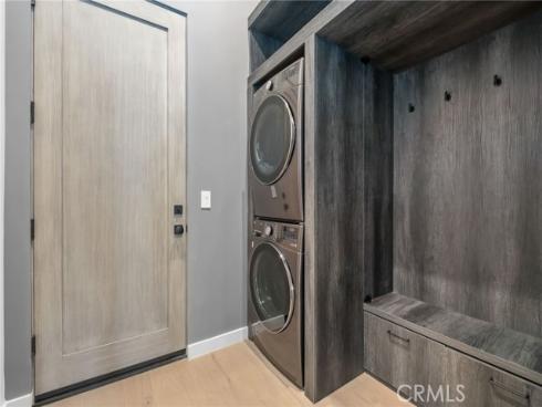 215 Lincoln Avenue, Huntington Beach, CA