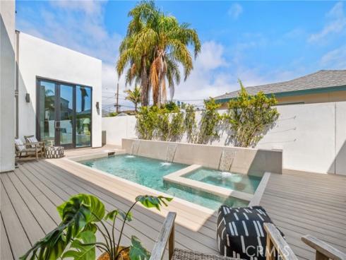 215 Lincoln Avenue, Huntington Beach, CA