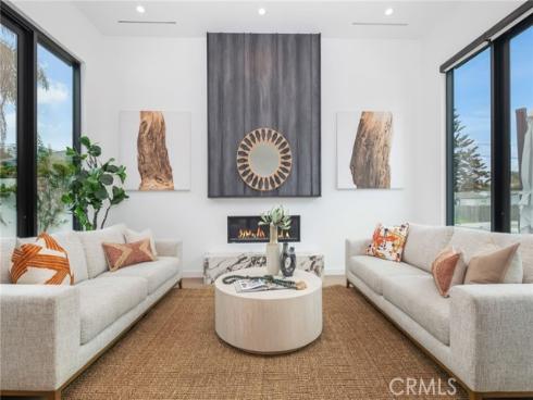 215 Lincoln Avenue, Huntington Beach, CA