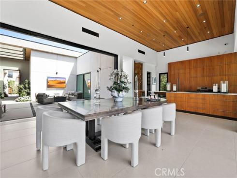 6691 Country Circle, Huntington Beach, CA