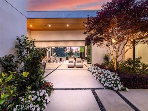 6691 Country Circle, Huntington Beach, CA