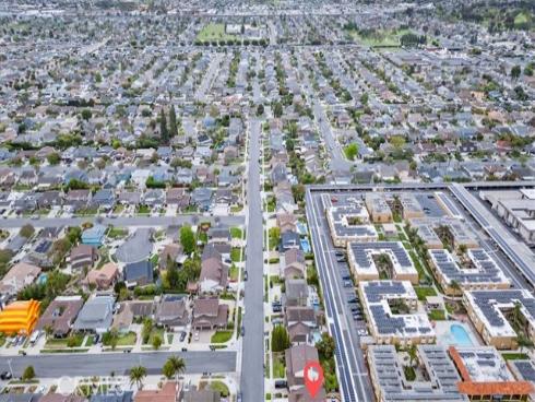 16001 Ballantine Lane, Huntington Beach, CA