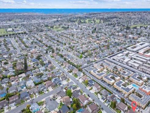 16001 Ballantine Lane, Huntington Beach, CA