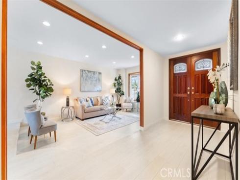 16001 Ballantine Lane, Huntington Beach, CA