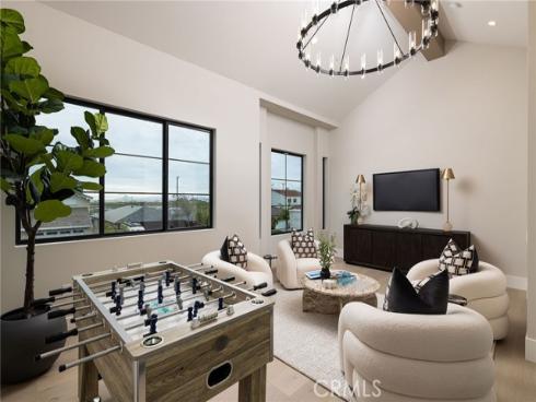 9121 Christine Drive, Huntington Beach, CA