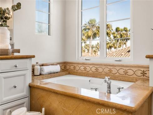 21359 Estepa Circle , Huntington Beach, CA