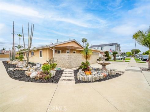 9611 Albacore Dr , Huntington Beach, CA