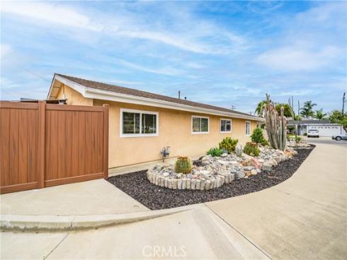 9611  Albacore Dr  , Huntington Beach, CA