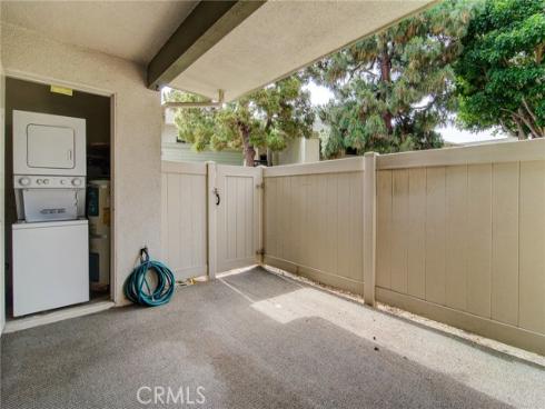 8566 Van Ness 21D Court, Huntington Beach, CA
