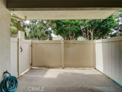 8566 Van Ness 21D Court, Huntington Beach, CA