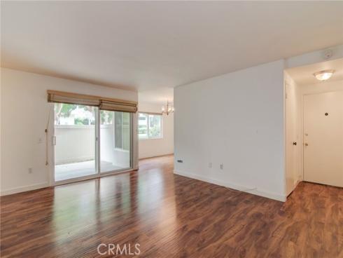 8566 Van Ness 21D Court, Huntington Beach, CA