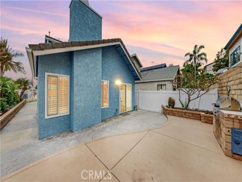 811 Oceanhill Drive, Huntington Beach, CA