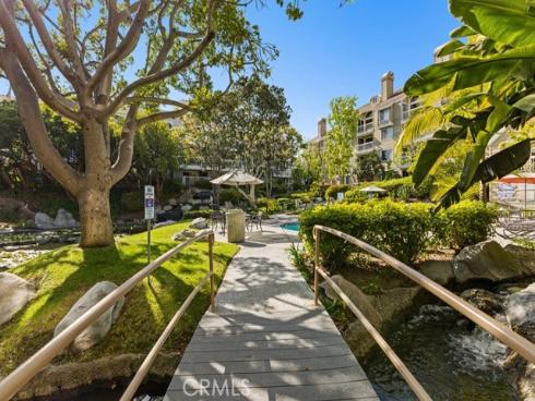 20371 Bluffside B401 Circle, Huntington Beach, CA