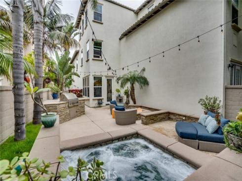 18793 Sinclair Lane, Huntington Beach, CA