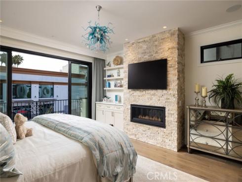 302 3rd Street, Huntington Beach, CA