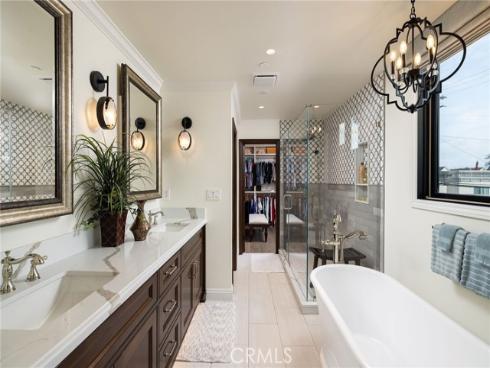 302 3rd Street, Huntington Beach, CA