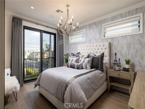 302 3rd Street, Huntington Beach, CA