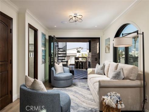 302 3rd Street, Huntington Beach, CA