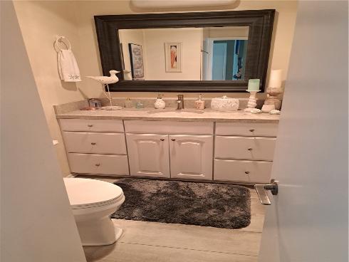 711 Pacific Coast 418 Highway, Huntington Beach, CA