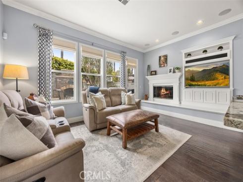 6615 Feather Drive, Huntington Beach, CA