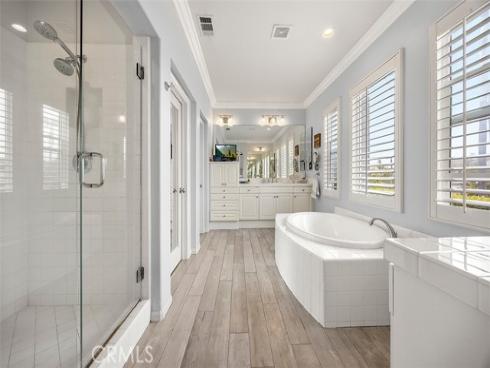 6615 Feather Drive, Huntington Beach, CA