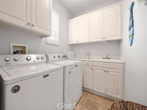 6615 Feather Drive, Huntington Beach, CA