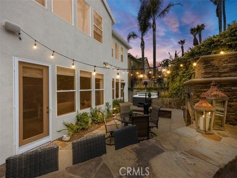 6615 Feather Drive, Huntington Beach, CA