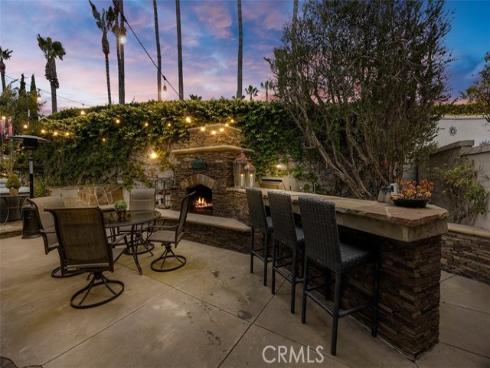 6615 Feather Drive, Huntington Beach, CA