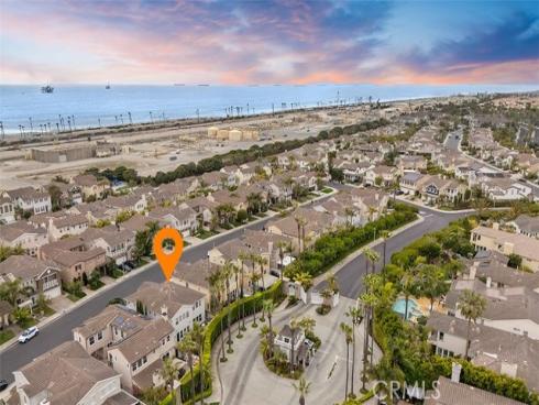 6615 Feather Drive, Huntington Beach, CA