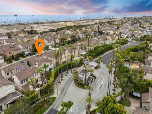 6615 Feather Drive, Huntington Beach, CA
