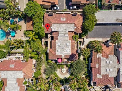 4752 Tiara 103 Drive, Huntington Beach, CA