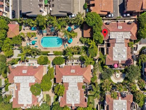 4752 Tiara 103 Drive, Huntington Beach, CA