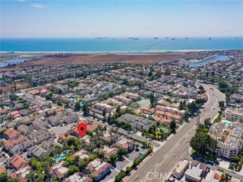 4752 Tiara 103 Drive, Huntington Beach, CA