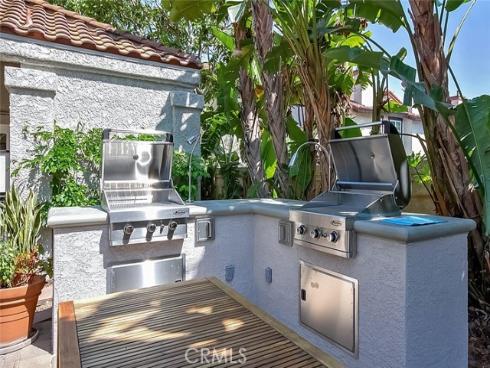 4752 Tiara 103 Drive, Huntington Beach, CA
