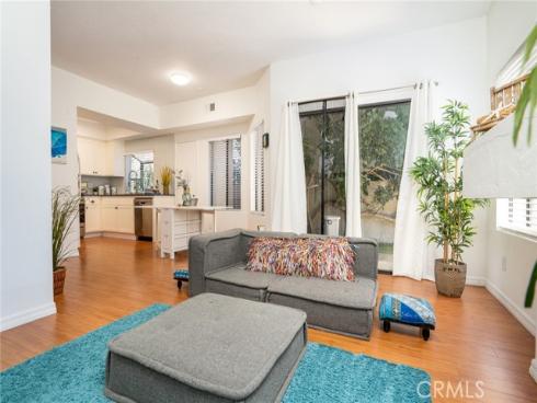 4752 Tiara 103 Drive, Huntington Beach, CA