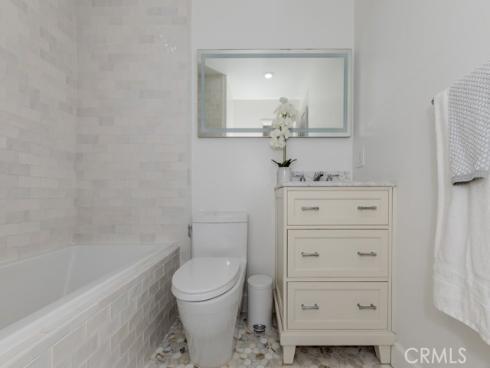 8592 Larkport Drive, Huntington Beach, CA