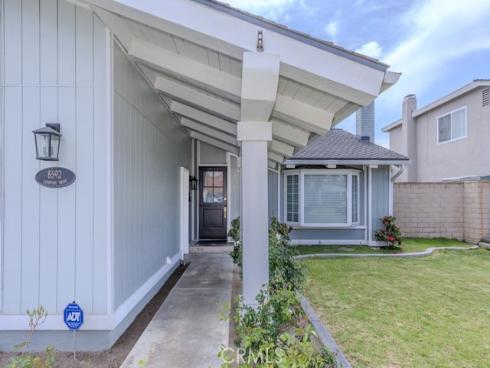 8592 Larkport Drive, Huntington Beach, CA