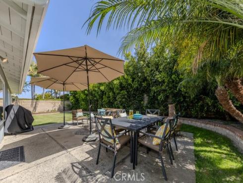 8592 Larkport Drive, Huntington Beach, CA